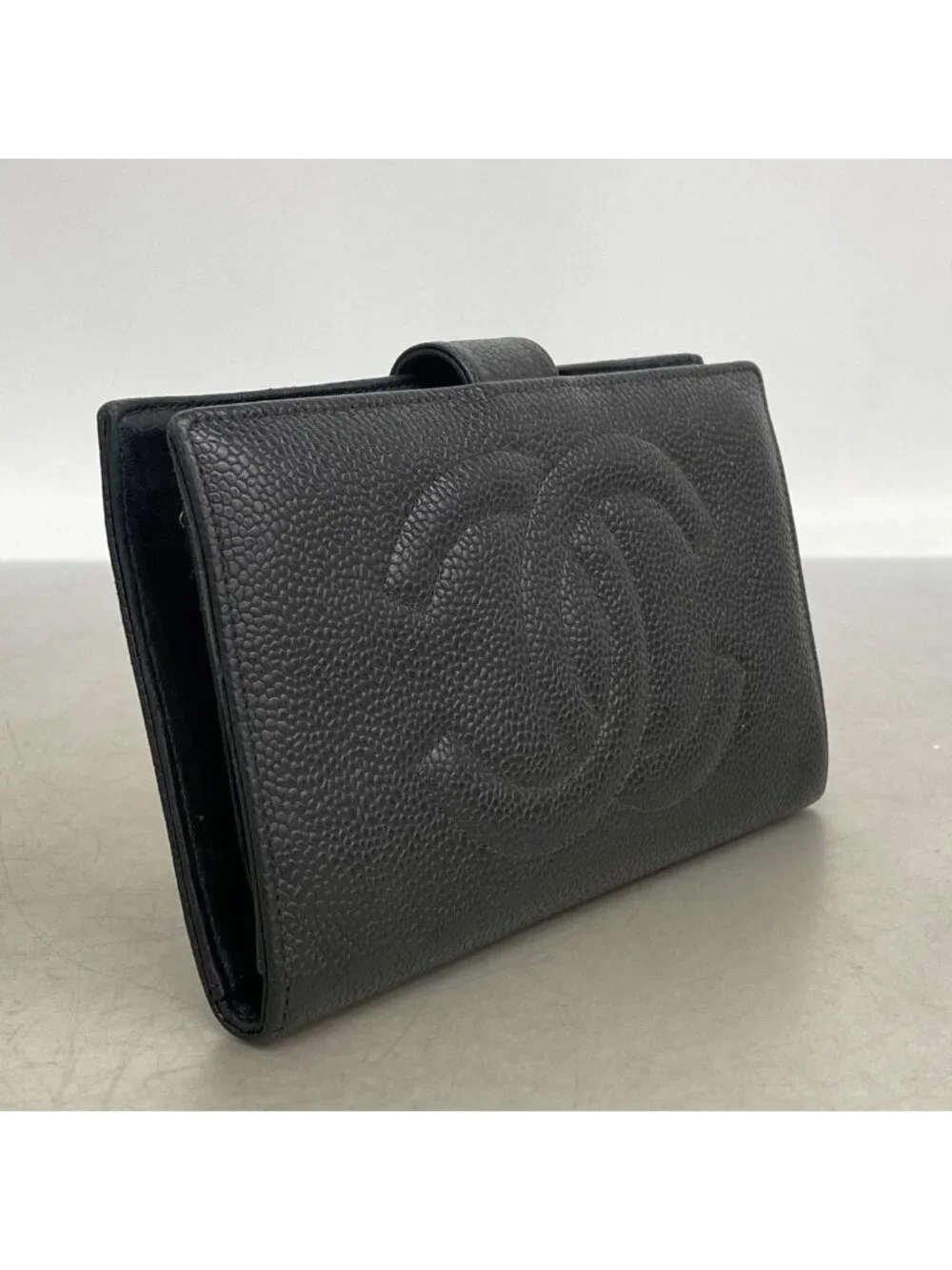 Chanel wallet caviar
